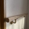 栗の木　八角形の手摺り　横使い　真鍮金具付き　ちょうなはつり仕上げ　60cm〜120cm - 画像 (6)