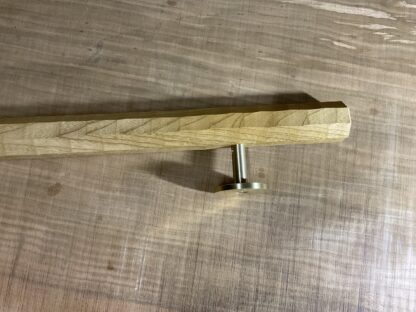 ケヤキの木　八角形の手摺り　真鍮金具付き　ちょうなはつり(名栗)仕上げ　60cm〜70cm - 画像 (12)