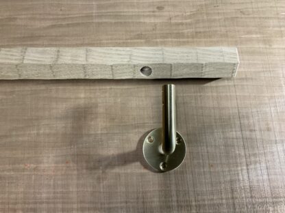 栗の木　六角形の手摺り　L字型真鍮金具付き　横使い　ちょうなはつり仕上げ　60cm〜120cm - 画像 (2)
