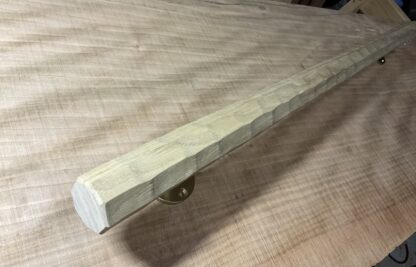 栗の木　八角形の手摺り　真鍮金具付き　ちょうなはつり仕上げ　60cm〜120cm - 画像 (4)