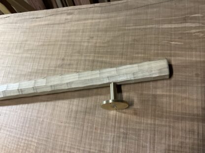 栗の木　八角形の手摺り　真鍮金具付き　ちょうなはつり仕上げ　60cm〜120cm - 画像 (3)