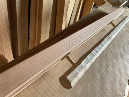 タモの木　八角形の手摺り　L字型真鍮金具付き　ちょうなはつり仕上げ　60cm〜120cm - 画像 (9)