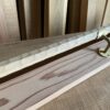 タモの木　八角形の手摺り　L字型真鍮金具付き　ちょうなはつり仕上げ　60cm〜120cm - 画像 (4)