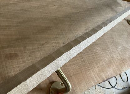 タモの木　六角形の手摺り　L字型真鍮金具付き　横使い　ちょうなはつり(名栗)仕上げ　60cm〜120cm - 画像 (9)