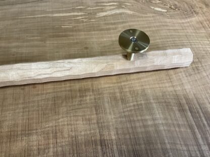センダンの木　八角形の手摺り　ちょうなはつり(名栗)仕上げ　長さ80cm - 画像 (3)