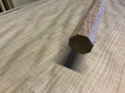 ケンポナシ　八角形　ちょうなはつり(名栗)仕上げの手摺り　長さ80cm